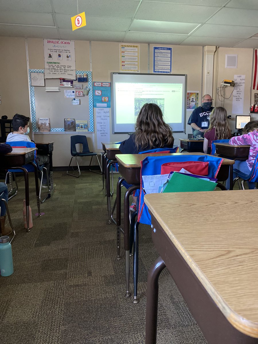 MaddyRae08's tweet photo. Connecting the Civil War to Music class 🎶 #TeamLowell https://t.co/VcxhO8jBbY