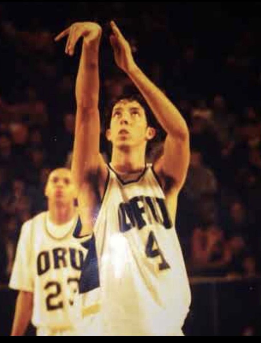 CoachWilkerson4's tweet photo. Old School @ORUMBB https://t.co/lmat9HSFZD