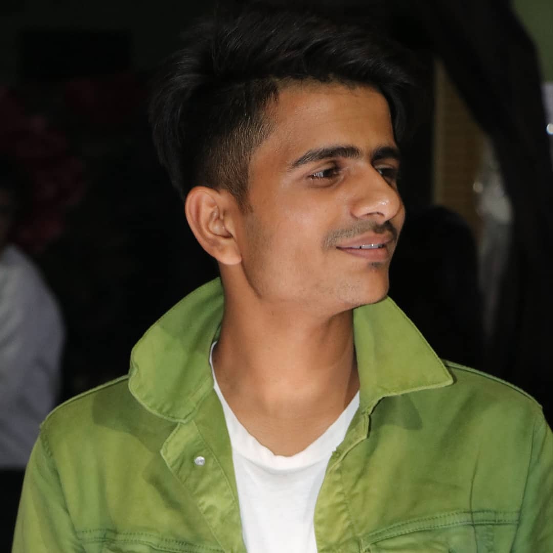 KalyankariTag's tweet photo. #NewProfilePic https://t.co/jhcZ5apeq2