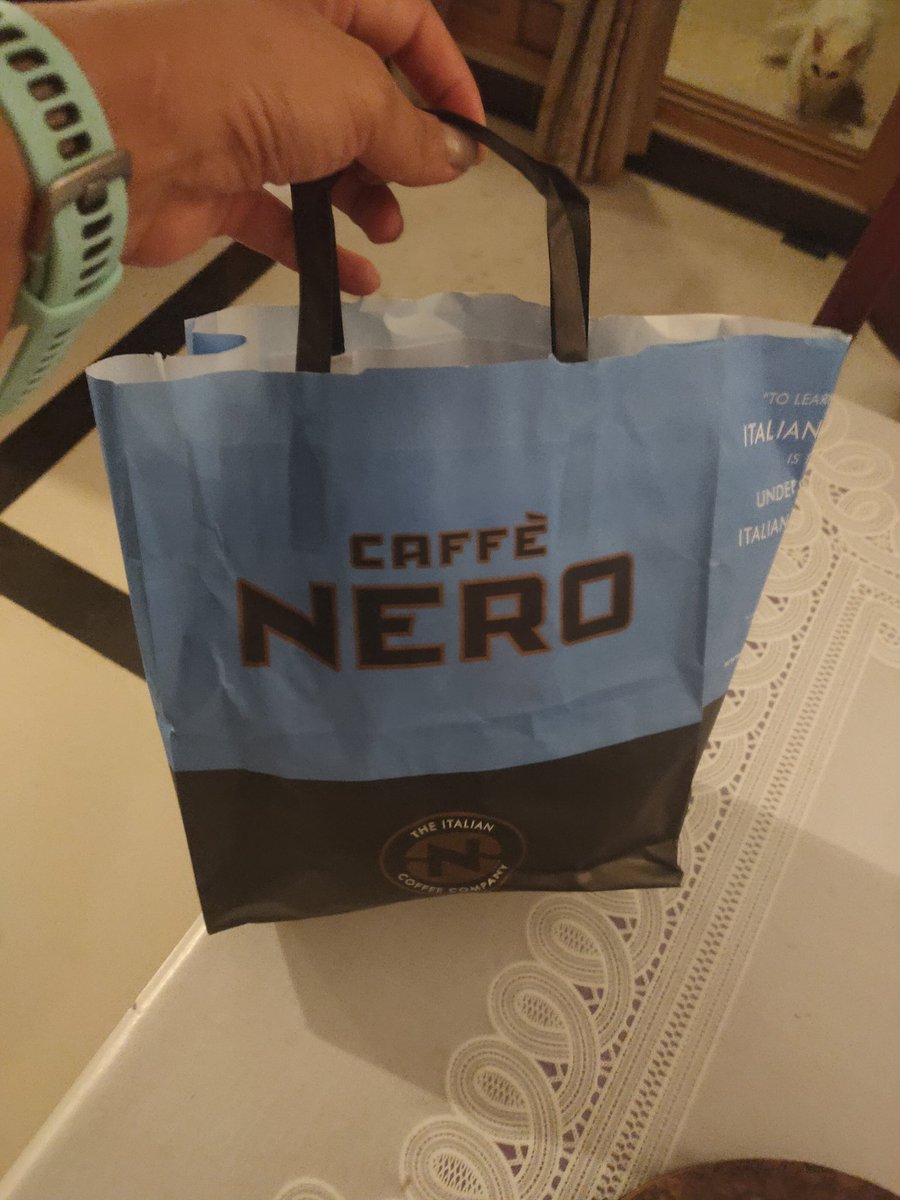 AbhilashaTochi's tweet photo. #recycling #Reusing Very thankful to @Cafenero4 @nerocafe at @DalmaMall #AbuDhabi for giving me the waste ground coffee powder to add to my Home composting setup. The fruits n vegetable waste decomposes faster with addition of coffee powder. #BestUse @edu_sdg @SdgsSolutions https://t.co/4LRQZjNnRp