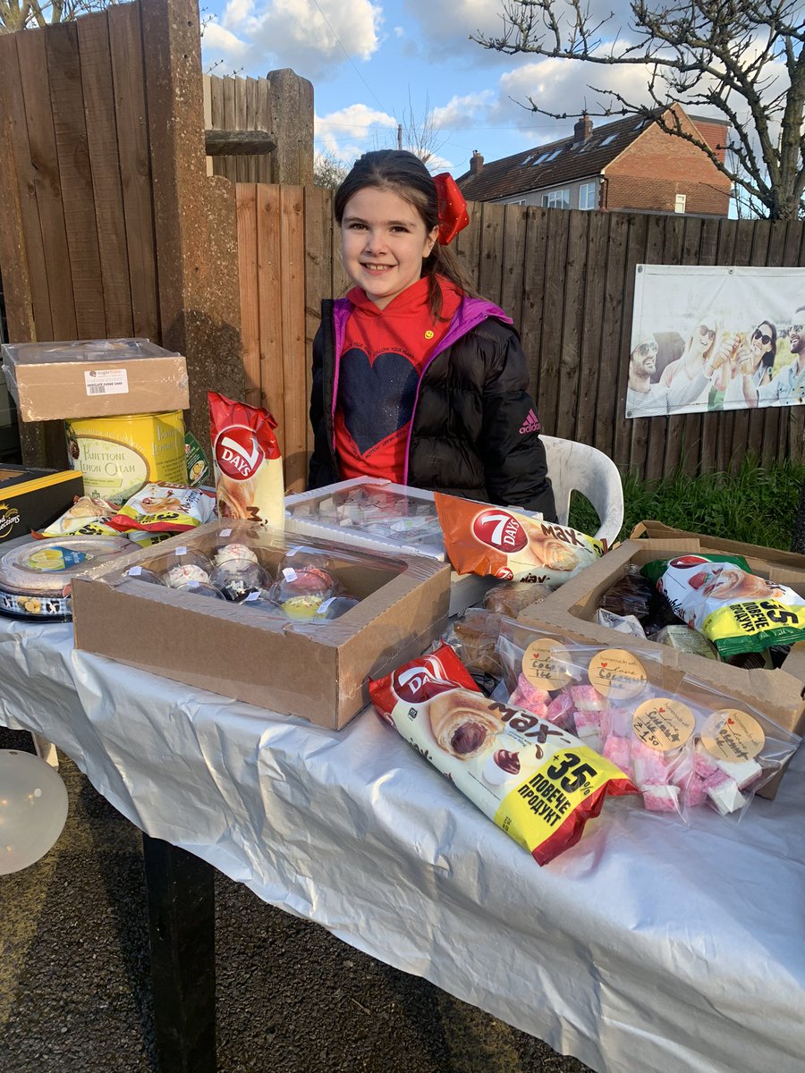 DeeqAfrika's tweet photo. Hello #London, this is Nicole (from Nikita Burgers) on Colliers Row Lane in #Romford. Let’s support local businesses &amp; startups 🤗 https://t.co/KePcXCwTFr