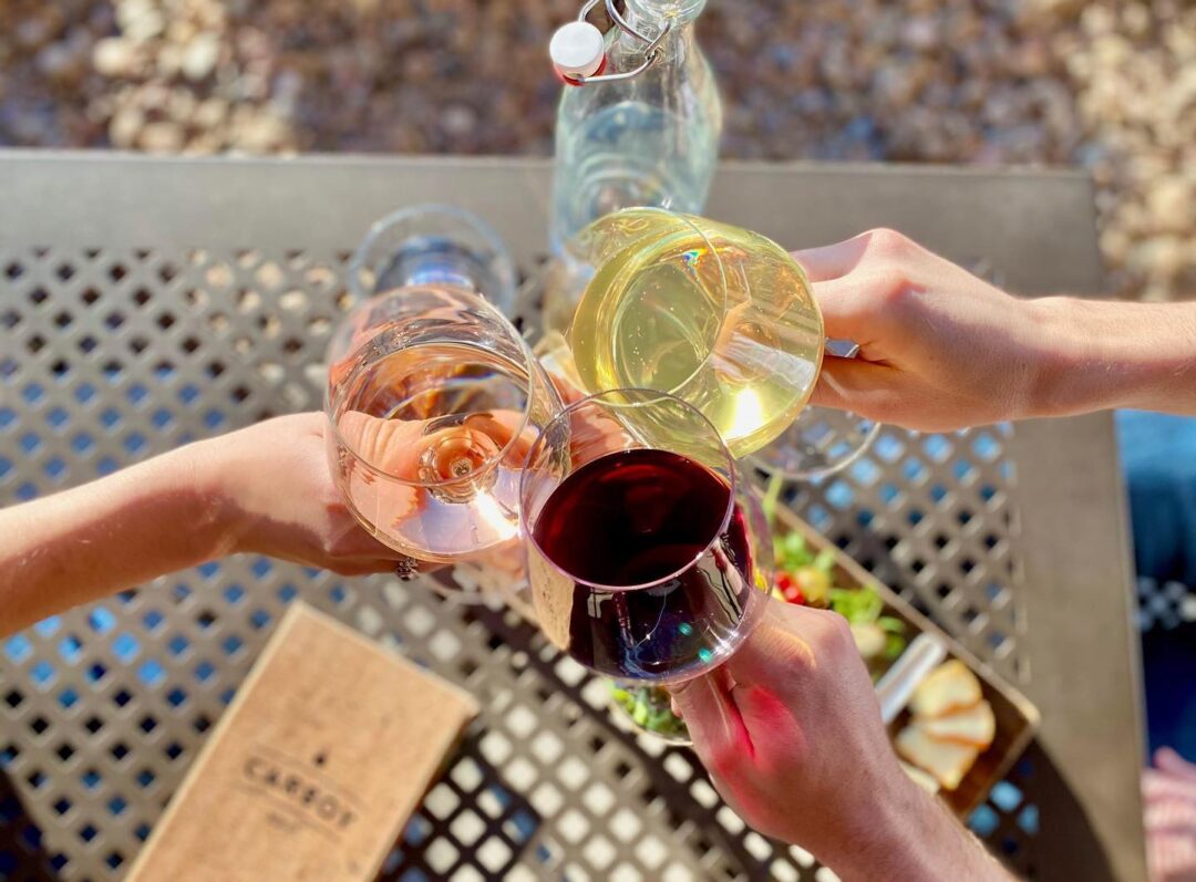 TipsFromAFriend's tweet image. If you're like me and not sure how to choose which #wine to buy, check out the @vivino app! You can scan wine labels in a store and get ratings. 

I did an analysis, and I'd suggest searching for a rating of 4.0 or higher to optimize quality at a decent price.

#lifehacks #tips