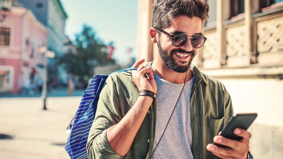 Are men's shopping habits increasing? Our study found 80% of men prefer the convenience of online shopping. However, price ranks as the top factor in their purchasing decision. Find our latest study here: bit.ly/38PseIa #MenShopping #OnlineShopping #LoyaltyProgram
