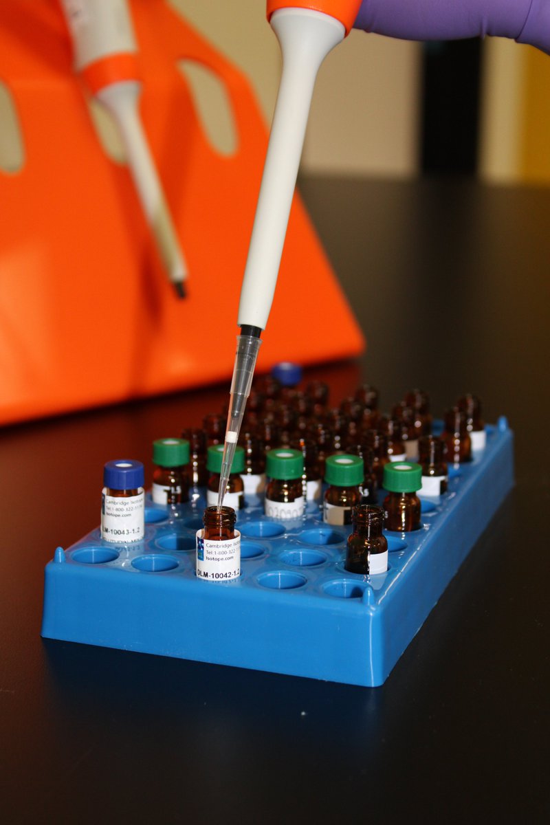 QTL_LAB's tweet photo. #QTL is a proud partner of @cilmkt 🧑🔬👨🔬 Congratulations on 40 years! #40yearsofCIL #QualityTestingLab #cannabislab #cacannabis #ccia #BCC https://t.co/uD6XUBJoJF