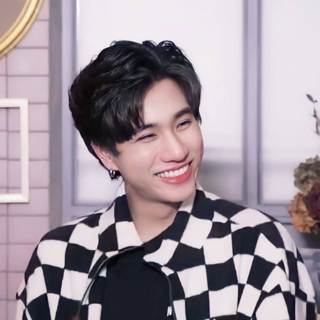 #Happy20thPerthDay

If one day I fall into a well of darkness The brightness of your eyes will be my guide, and the sound of your voice, my calm <a href="/perthppe/">PERTHPPE</a> ya ando chillando 
FELIZ CUMPLEAÑOS 😭😭🤧🤧🤧💖