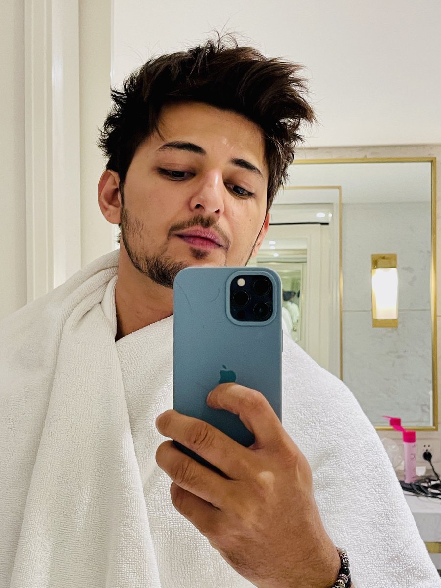 Darshan Raval #PiyaRe 🔥🏠💙's tweet - Darshan Raval #PiyaRe 🔥🏠💙's tweet -