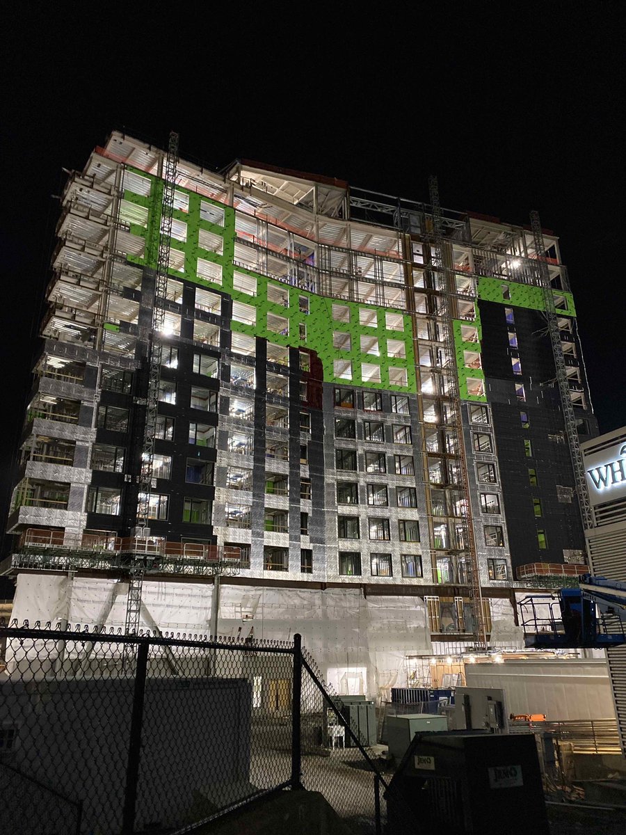 Tower crane at 7INK came down last weekend marking major progress - steel on this 14-story beauty is complete and major mechanical equipment is up on the roof. #coliving <a href="/InkBlockBoston/">Ink Block</a> <a href="/nationaldevelop/">National Development</a> #southend