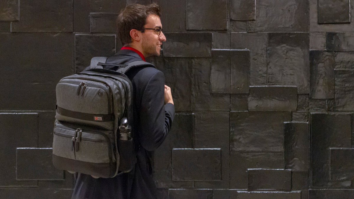 OnliTraveller's tweet image. Take another look at the Onli Venture Backpack. A water-resistant, modular, and expandable backpack that can simplify your commute, weekend trip and much more. Click the link to learn more onlitravel.com/collections/ho… #backpack #bestbackpack #modular #expandable #daypack #commuterbag