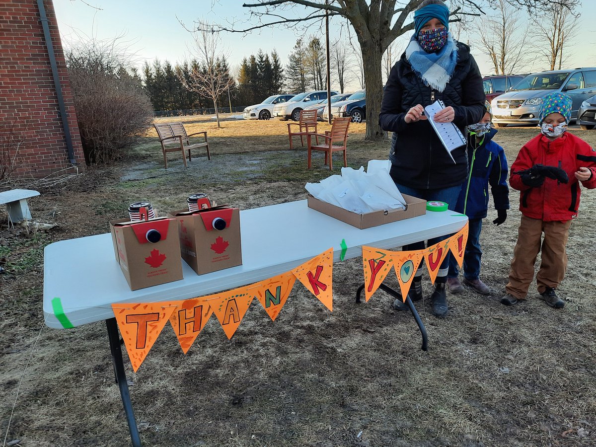 EramosaPS's tweet image. Thanks so much to our wonderful School Council and Thatcher Farms for coffee and individually wrapped fritters this morning.  What a great community!