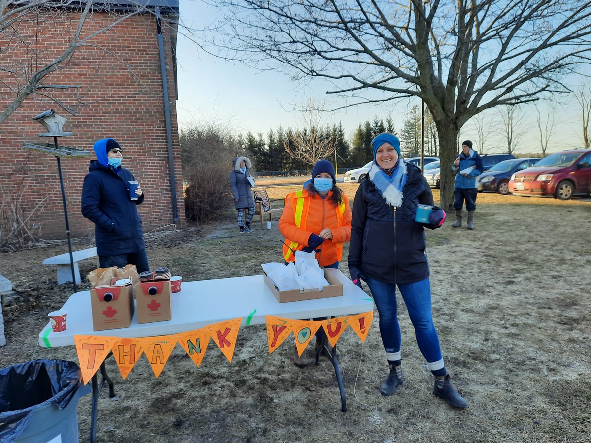 EramosaPS's tweet image. Thanks so much to our wonderful School Council and Thatcher Farms for coffee and individually wrapped fritters this morning.  What a great community!
