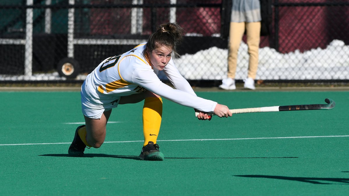 UVMathletics's tweet photo. It's a #VCatFriday GAMEDAY for @UVMfieldhky & @UVMmsoccer 😼
Want the chance to win a gift card to @UVM_Bookstore? Reply with where you're watching from‼️
#VCatFriday is presented by @UVM_Alumni https://t.co/3Q7dq0QNyo