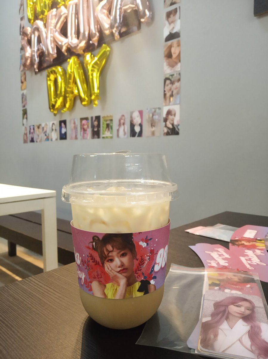 eunbiluvit's tweet photo. Another beautiful days🥰
Spent time with my friend and went to kkura's event ❤️

Thank you @aienbest for organizing this event 🥺

*Klau Korg singgah,tryla sundubu jiggae!! sdp gile😆 https://t.co/ufVug9Fu6V