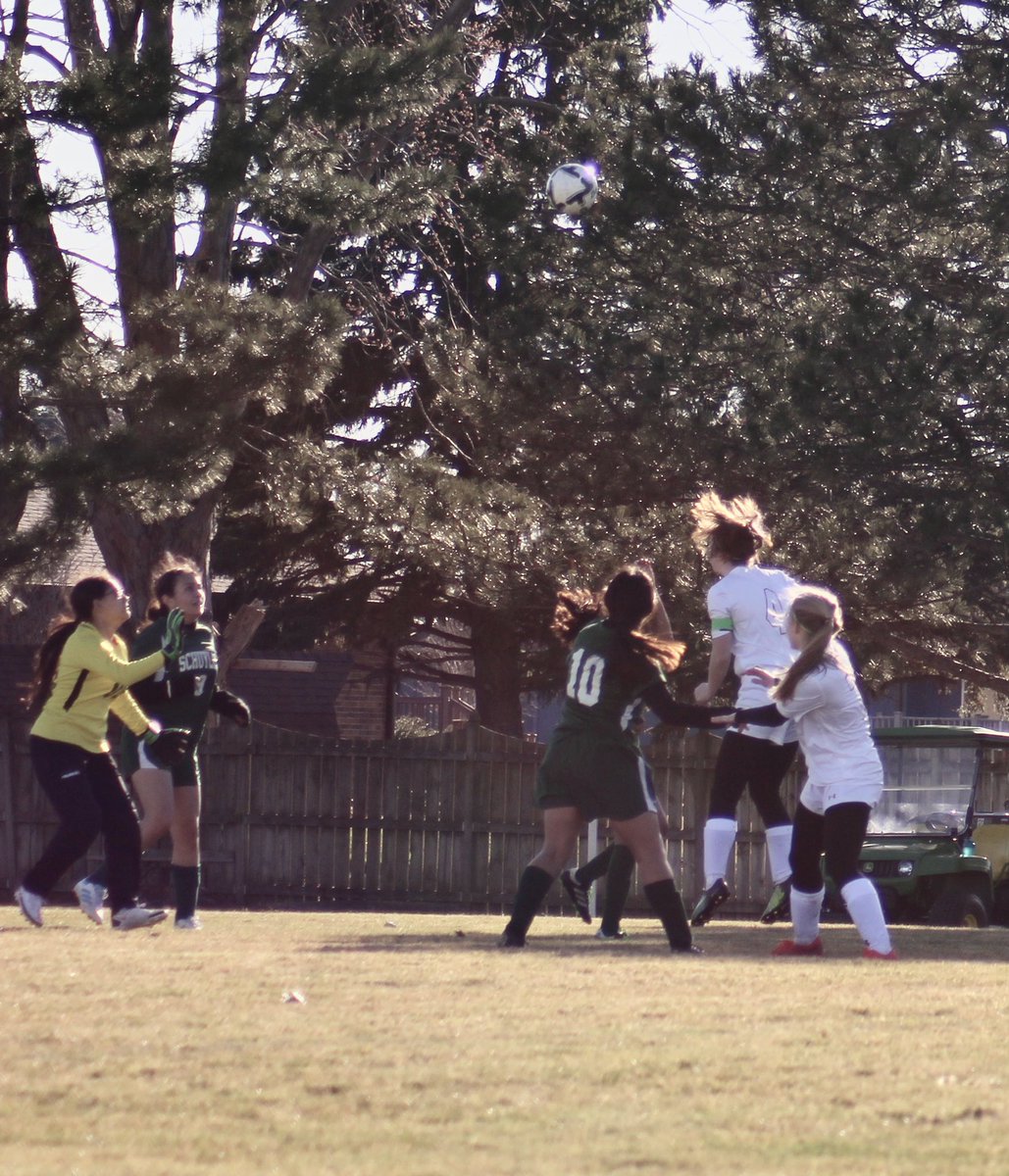 Great win last night  <a href="/Huskyladysoccer/">Ladyhuskysoccer</a> 6-1. Way to use your head to score <a href="/raina_cattau/">Raina Cattau</a>❤️⚽️