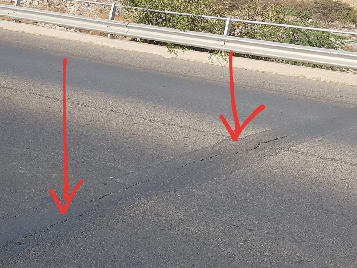 المعنيين في <a href="/M_Municipality/">بلدية مسقط</a>
جسر معبر وادي بوشر الواقع مقابل نادي بوشر الرياصي حالته جدا خطيرة وسيئة منذ سنوات،فيه هبوط وتشققات ناهيك عن خطورة القيادة فيه،والفرامل الفجائية التي تشكل خطرا على الحركة المرورية
نرجو معالجته بصورة عاجلة جدا
لعنايتكم
<a href="/M_Municipality/">بلدية مسقط</a> 
<a href="/MctMunicipality/">مركز الاتصالات</a>