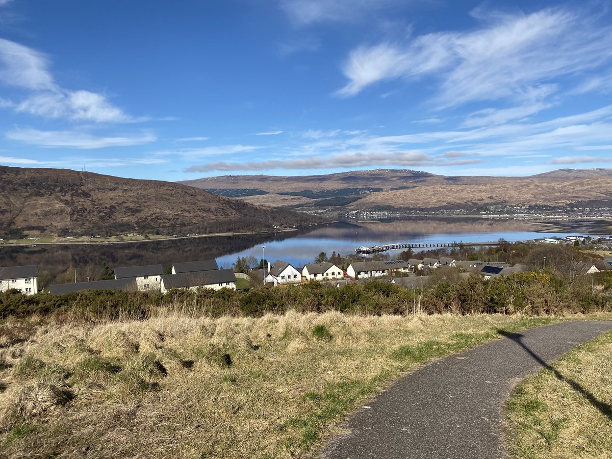 Simone_ENABLE's tweet photo. Who says it always rains in Fort William? Beautiful blue sky today perfect for getting the steps in ๐๐๐ถโโ๏ธ@thekiltwalk #TeamEnableWorks @ENABLEScotland #AllinHighlands https://t.co/gjqc9rPxbC