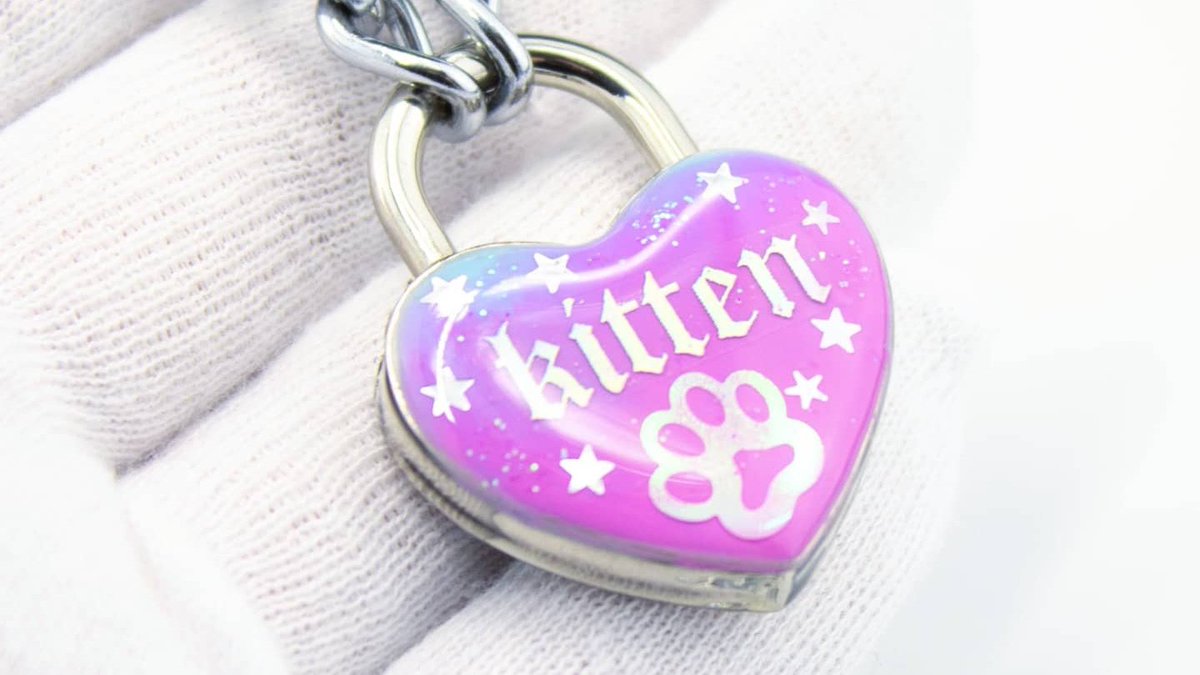 popandlockresin's tweet photo. This magical Kitten lock is on the Etsy now :) link in bio! 💕 #kittenplay #petplay #catgirl #daycollar #lockingcollar #bdsmcommunity https://t.co/AdW3mjU2h5