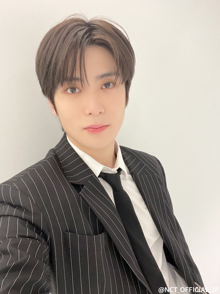 Jaehyun in suit and tie 🖤

#재현 #JAEHYUN #NCT재현 #NCT <a href="/NCTsmtown_127/">NCT 127</a>