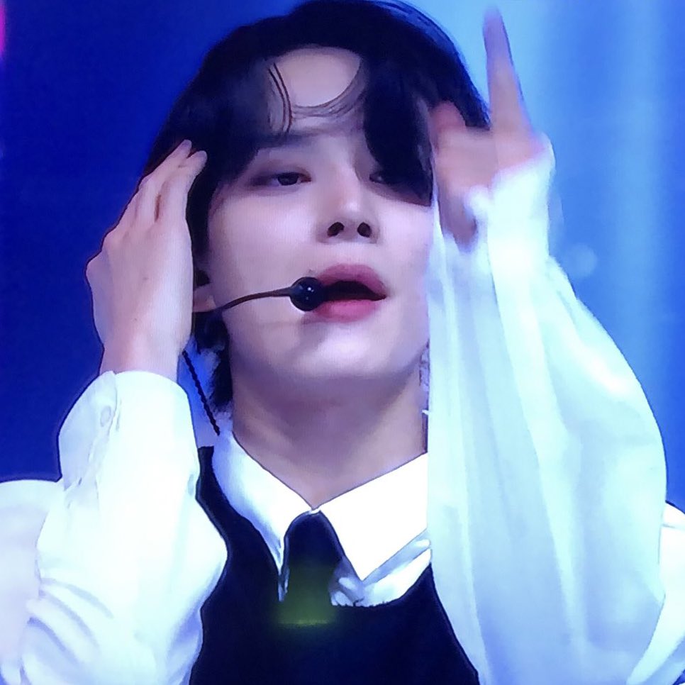 𝐏𝐫𝐢𝐦𝐮𝐥𝐚. tweet media