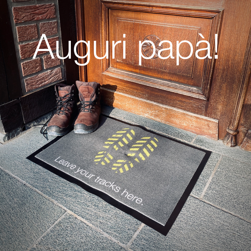 CLAAS_Italia's tweet photo. Auguri ai nostri papà, i nostri primi eroi che aspettavamo tornassero a casa presto, ma arrivavano sempre tardi e che hanno lasciato dentro di noi le loro orme più preziose. Buona Festa del Papà!#auguri #claas #claasfamily @claas_collection #claascollectionshop #festadelpapa2021 https://t.co/5o9Dbdnevb