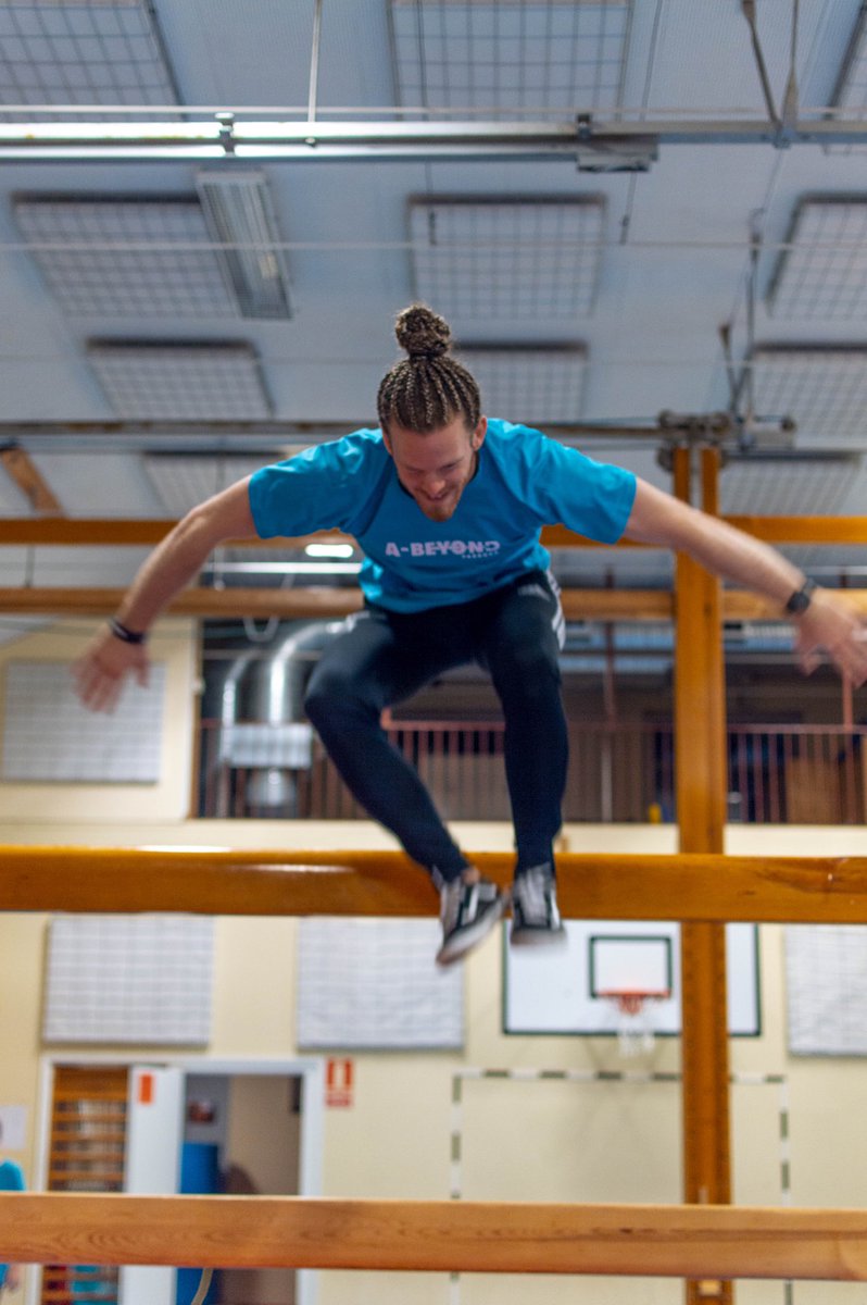 emanuel_hansson's tweet photo. Fortfarande några platser kvar på mina Parkour kurser! 🤸‍♂️ Anmäl dig på https://t.co/Ysj95uip21 innan dem tar slut! 🏃 #parkour https://t.co/VIhAffvjYx