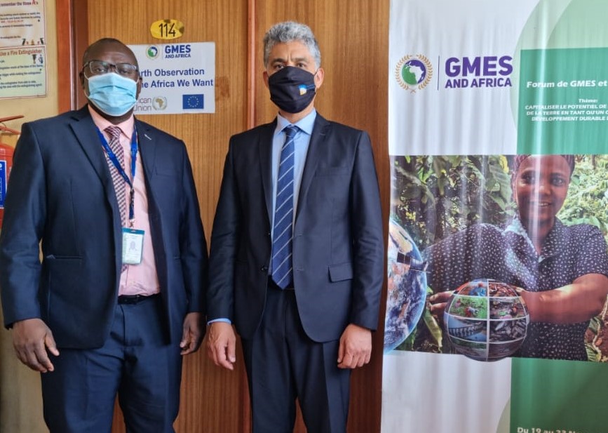 OSS (@oss_comms) on Twitter photo Our Executive Secretary, meeting the <a href="/GMESAfrica/">GMES, and Africa</a> coordinator Dr. Tidiane Ouattara discussing the results of the project and talking about new collaboration opportunities in the framework of the OSS 2030 Strategy. <a href="/OSS_Comms/">OSS</a> <a href="/_AfricanUnion/">African Union</a> <a href="/touattar/">Dr. Tidiane Ouattara</a> <a href="/NabilBenKhatra/">Nabil ben khatra</a> Our Executive Secretary, meeting the <a href="/GMESAfrica/">GMES, and Africa</a> coordinator Dr. Tidiane Ouattara discussing the results of the project and talking about new collaboration opportunities in the framework of the OSS 2030 Strategy. <a href="/OSS_Comms/">OSS</a> <a href="/_AfricanUnion/">African Union</a> <a href="/touattar/">Dr. Tidiane Ouattara</a> <a href="/NabilBenKhatra/">Nabil ben khatra</a>