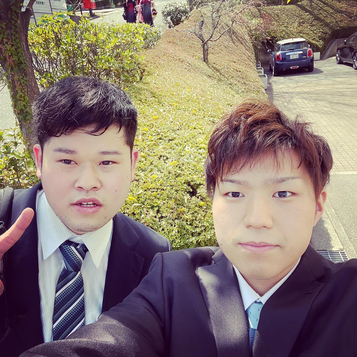 Amon1942's tweet photo. 無事に卒業できました。
これで学生最後と思うと少し悲しいな😭😢
来週から社会人として頑張ろっと！🔥 https://t.co/8ZVyIIQ1hZ