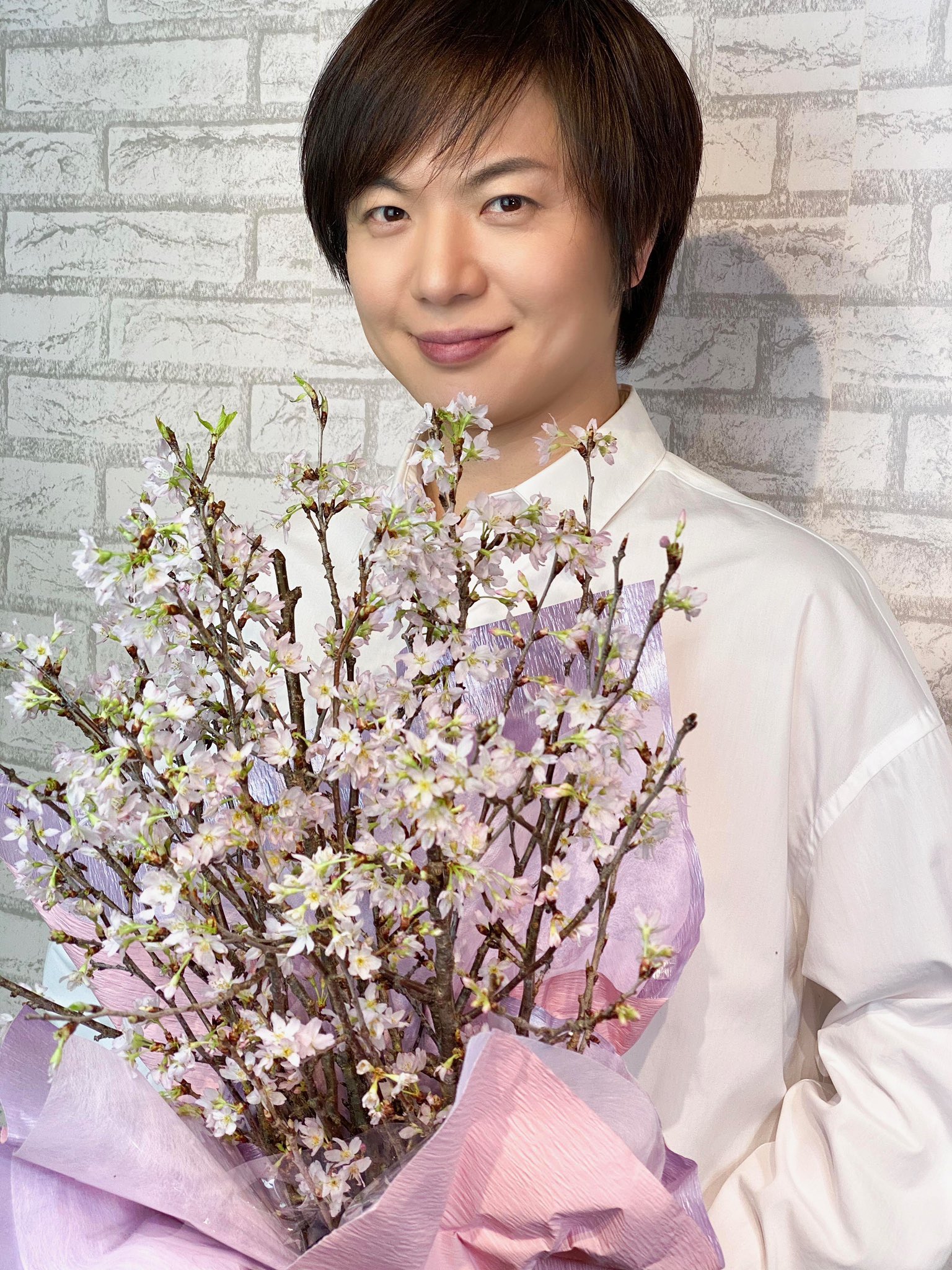 竹島宏スタッフ 公式 啓翁桜 花言葉は 精神美 桜の鉢植えが届きました 春ですね 今日も１日お疲れ様でした ひろネット 花便り 花言葉 花 花を贈ろう 花のある暮らし 花のある生活 花の癒し 啓翁桜 春 感謝 絆 花のパワー