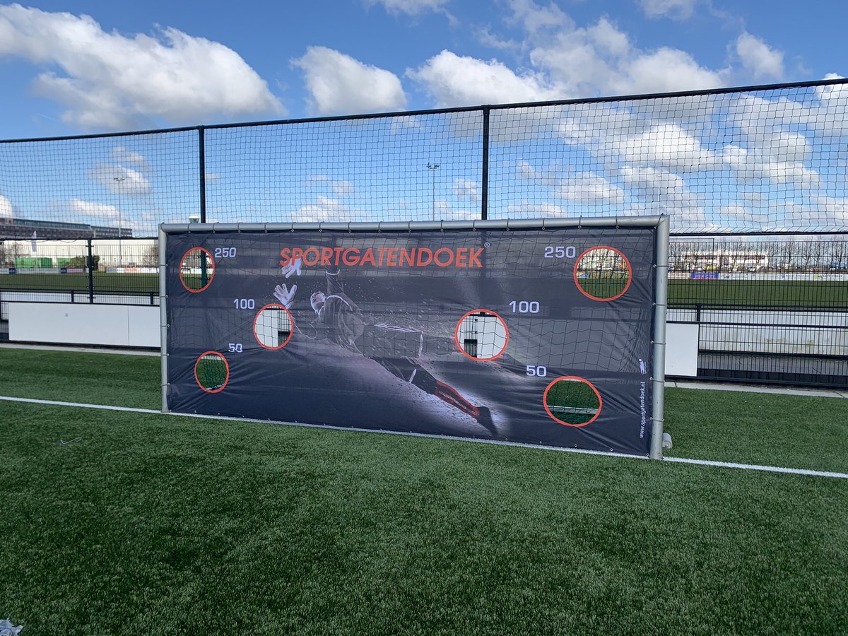 Sporttarget_NL's tweet photo. Huursportgatendoek
Bent u moedeloos en misschien inspiratieloos tot het vormen van weer een leuke oefening in deze pandemie zonder competitiewedstrijden en de echte uitdagingen!?
#sportgatendoek #huurgatendoek #promotie #aanbieding #voetbalgatendoek #goalshot #sporttarget https://t.co/bNl7ccswaR