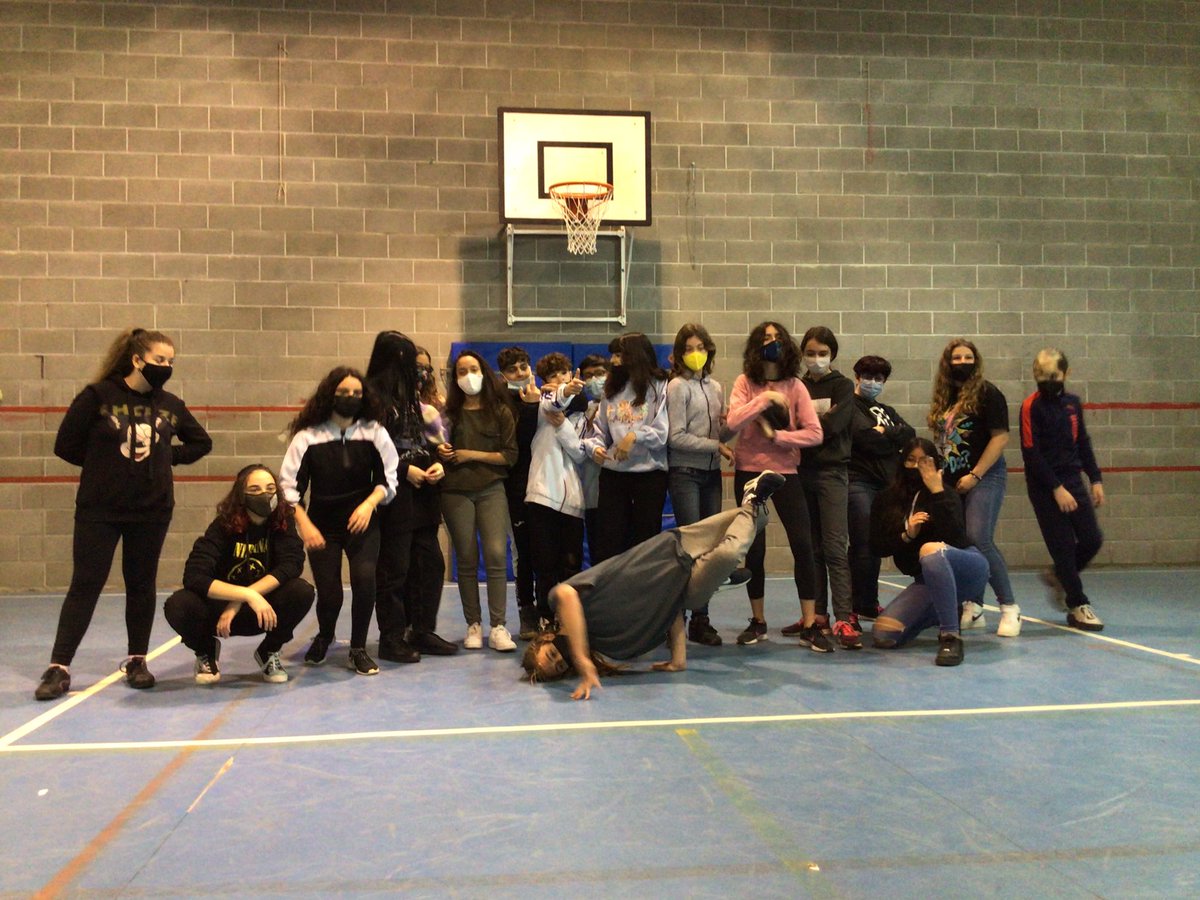 GrowFlow4's tweet photo. Gràcies al Levico de @VerSembrant  per introduir-nos en el món del breakdance. https://t.co/xd3A6CDDJN