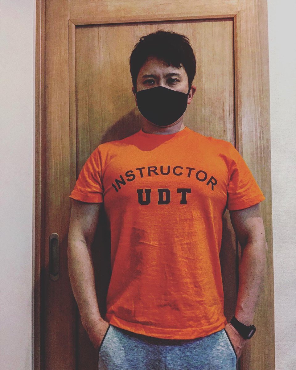 erui_LE's tweet photo. @habuyama2000 さん斡旋のUDT インストラクターTシャツの復刻版が届きましたー❗️
これで俺も見た目はそれっぽく見える…はず😂

#udtseal 
#tshirt 

UDT instructor T-shirt has arrived-❗️
 This makes me look like that ... https://t.co/TDHMFh1sim