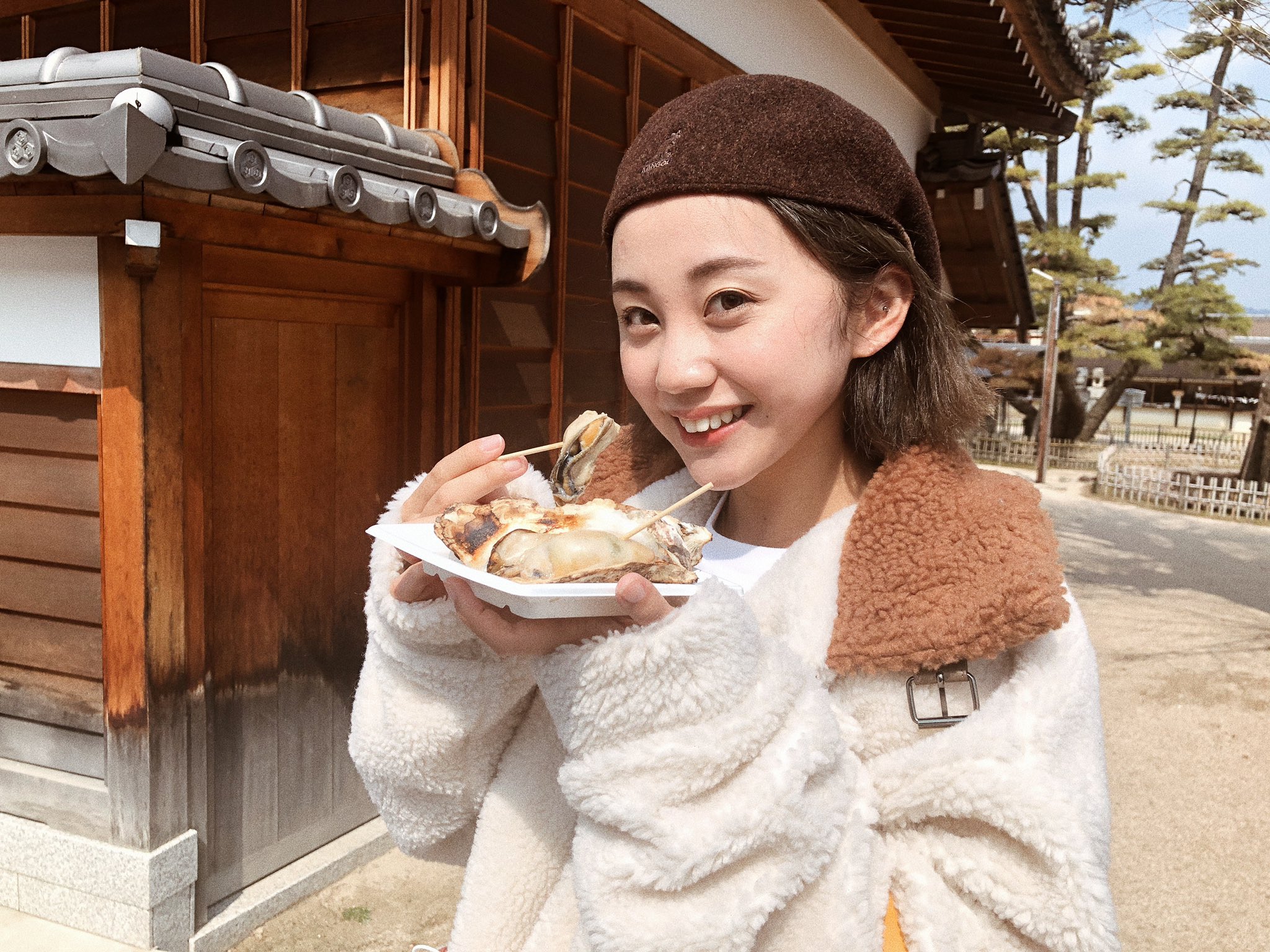 薮下柊 on X: この前、楓ちゃんに会いに行ったついでに宮島行ったけど美味しくて楽しかった〜😊🧡 あと、なにより鹿が可愛すぎました！  t.coPnsvAGKutA  X