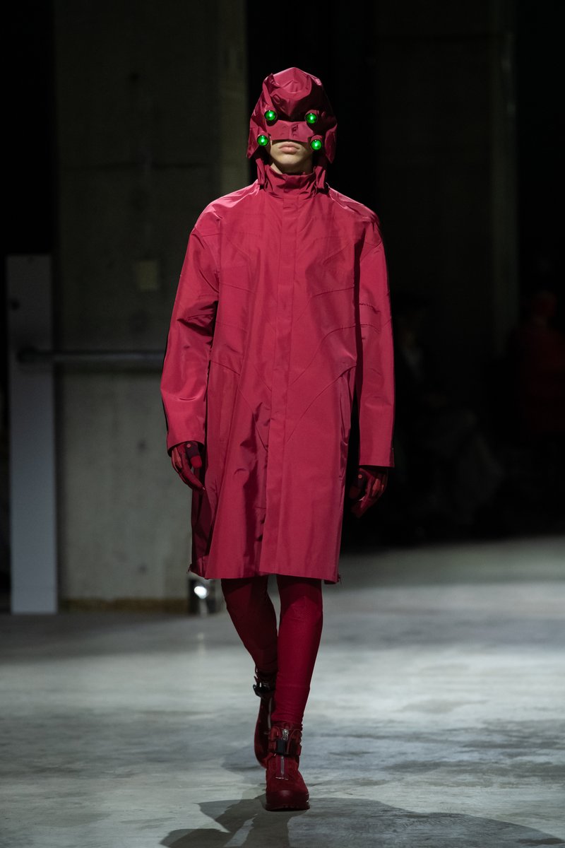 エヴァインフォ公式 昨夜rakuten Fashion Week Tokyo 21にて開催した単独ショーで ファッションブランド Undercover はメンズから始まったランウェイで エヴァンゲリオン とのコラボレーションウェアを発表しました 受注詳細は後日お知らせいたします エヴァインフォ公式 昨夜rakuten Fashion Week Tokyo 21にて開催した単独ショーで ファッションブランド Undercover はメンズから始まったランウェイで エヴァンゲリオン とのコラボレーションウェアを発表しました 受注詳細は後日お知らせいたします