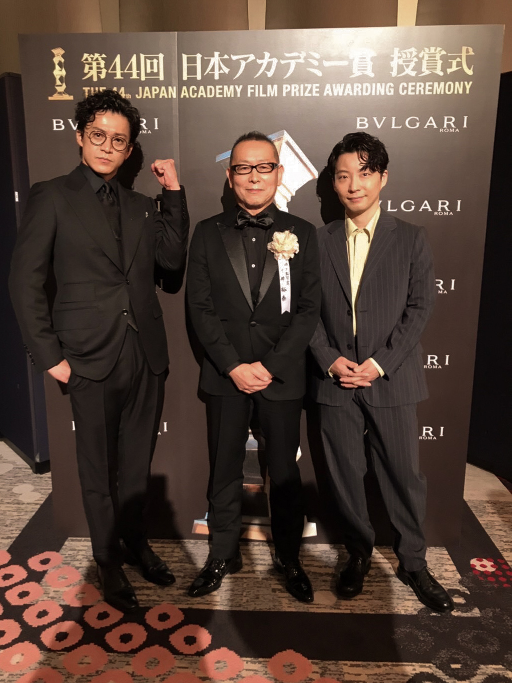 星野源 Gen Hoshino 星野源が第44回日本アカデミー賞授賞式に登壇し 優秀助演男優賞を頂きました そして 話題賞のプレゼンターも務めました 皆様いつも応援いただきありがとうございます 日本アカデミー44 日本アカデミー賞 星野源 罪の声