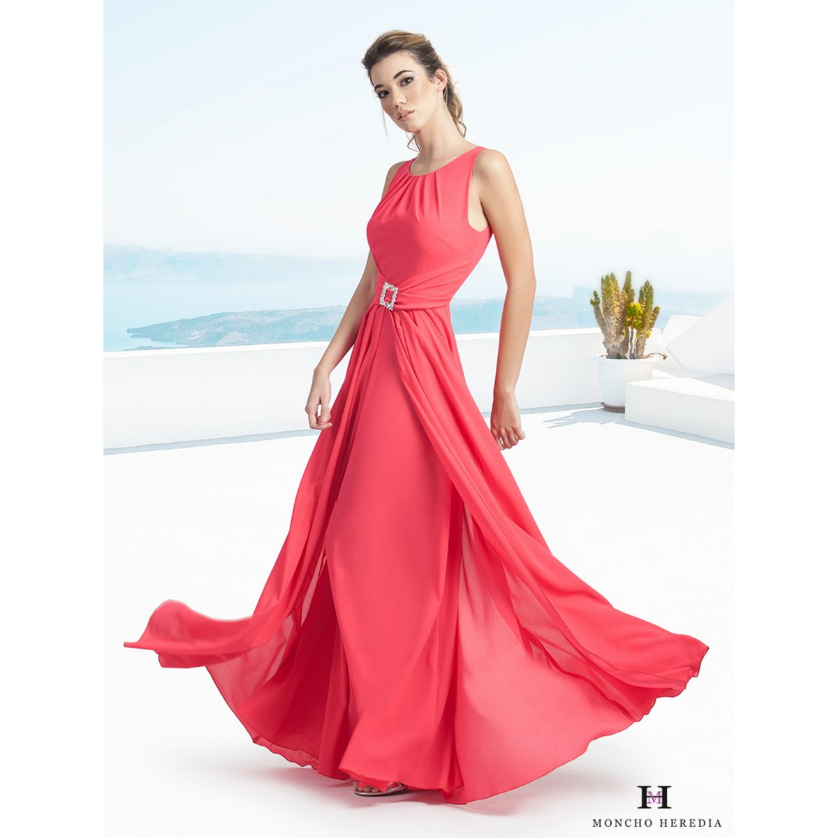 Atrévete a ser la mujer de rojo. ¡Triunfa! Nueva colección primavera verano 21 Moncho Heredia. Mírala monchoheredia.com
#vestido #nuevacoleccion #primaveraverano #monchoheredia #pv21 #moda #fiesta #fashion #ss21 #style #instamoda #perfectguest