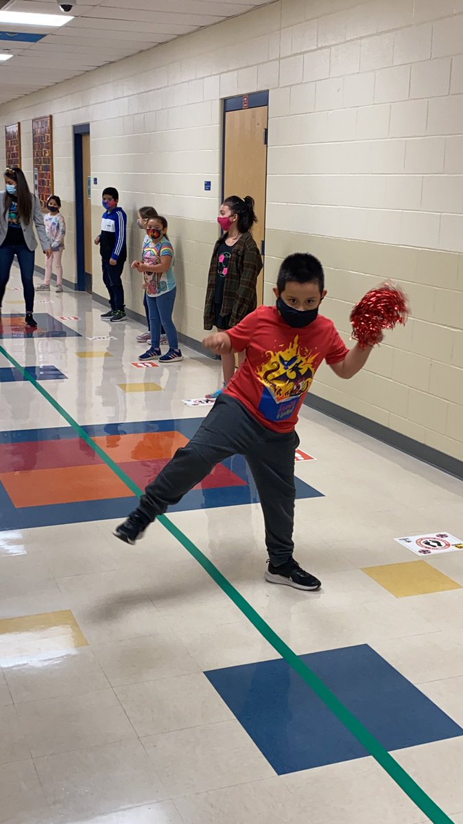 Aortizeducator's tweet photo. Friday’s we begin with Students of the Week!! Super proud of all 3 of my students in 1st and 4th grade! They work hard each and every day and deserved this. Love them to pieces.... I have the best job ever! #studentoftheweek #proudteacher @olvera_vp @PrincipalBueno @theteacherme https://t.co/uo2Kzp7gWQ