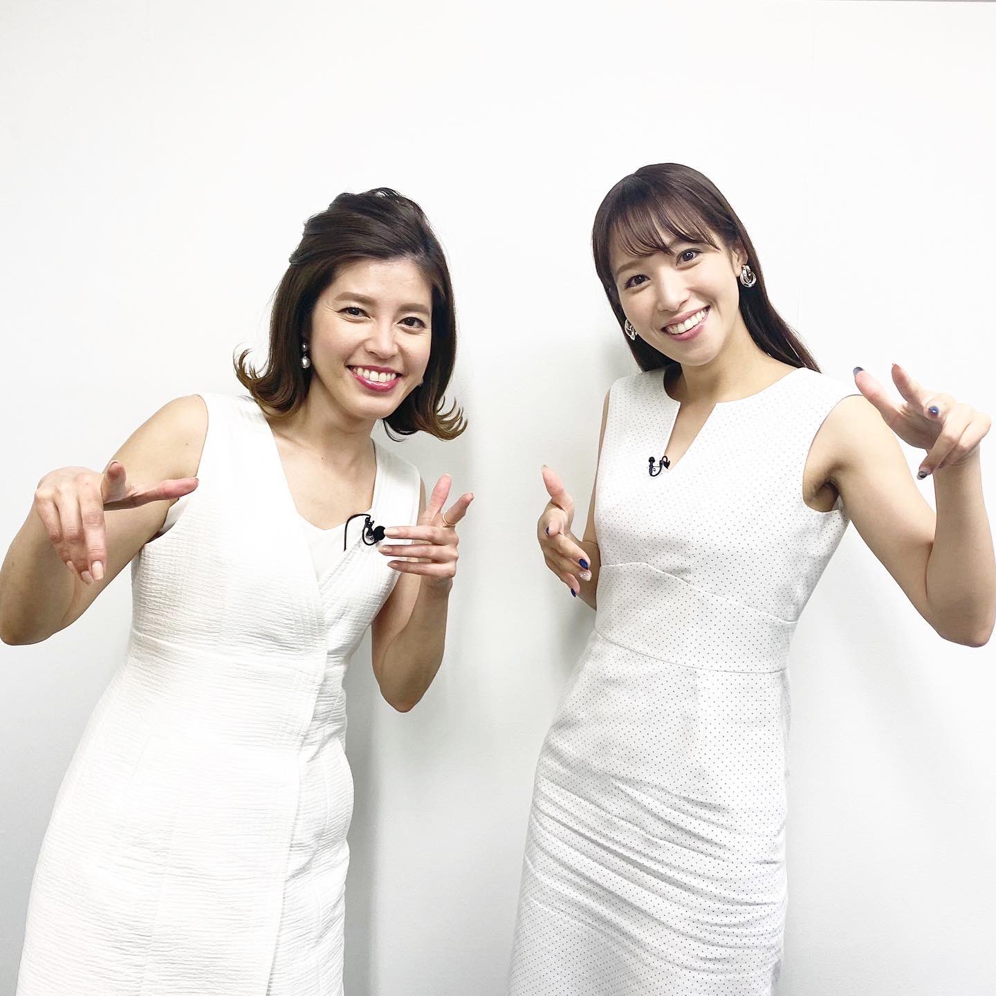 神田愛花 イベントのmcを務めた 鷲見玲奈 ちゃんともお写真を撮りました ２人とも白いワンピースだったね 私が イェーイ とラッパーポーズの真似をしたら 即座に付き合ってくれました おばちゃんはとても嬉しかったよ どうもありがとう