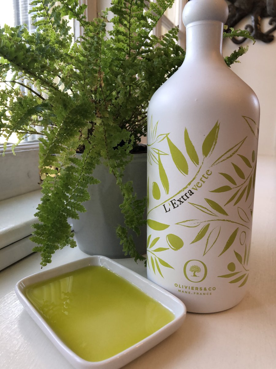 Beautiful Spanish L'Extraverte extra virgin olive oil. Which just means it's fabulous: pictual olives from Andalusia, Spain, so green green green, intense and grassy. I use for topping and <a href="/MediterraBake/">Mediterra Bakehouse</a>  bread dipping only. From Oliviers &amp; Co in Mane, France. Check it out.
