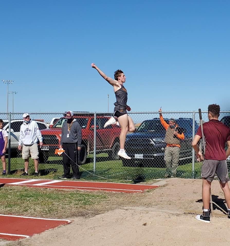Yesterday Michael Herzog set a new school record in the Boys Triple Jump at the Bulldog Stadium! Jumping 50’ 4” 

Congratulations!