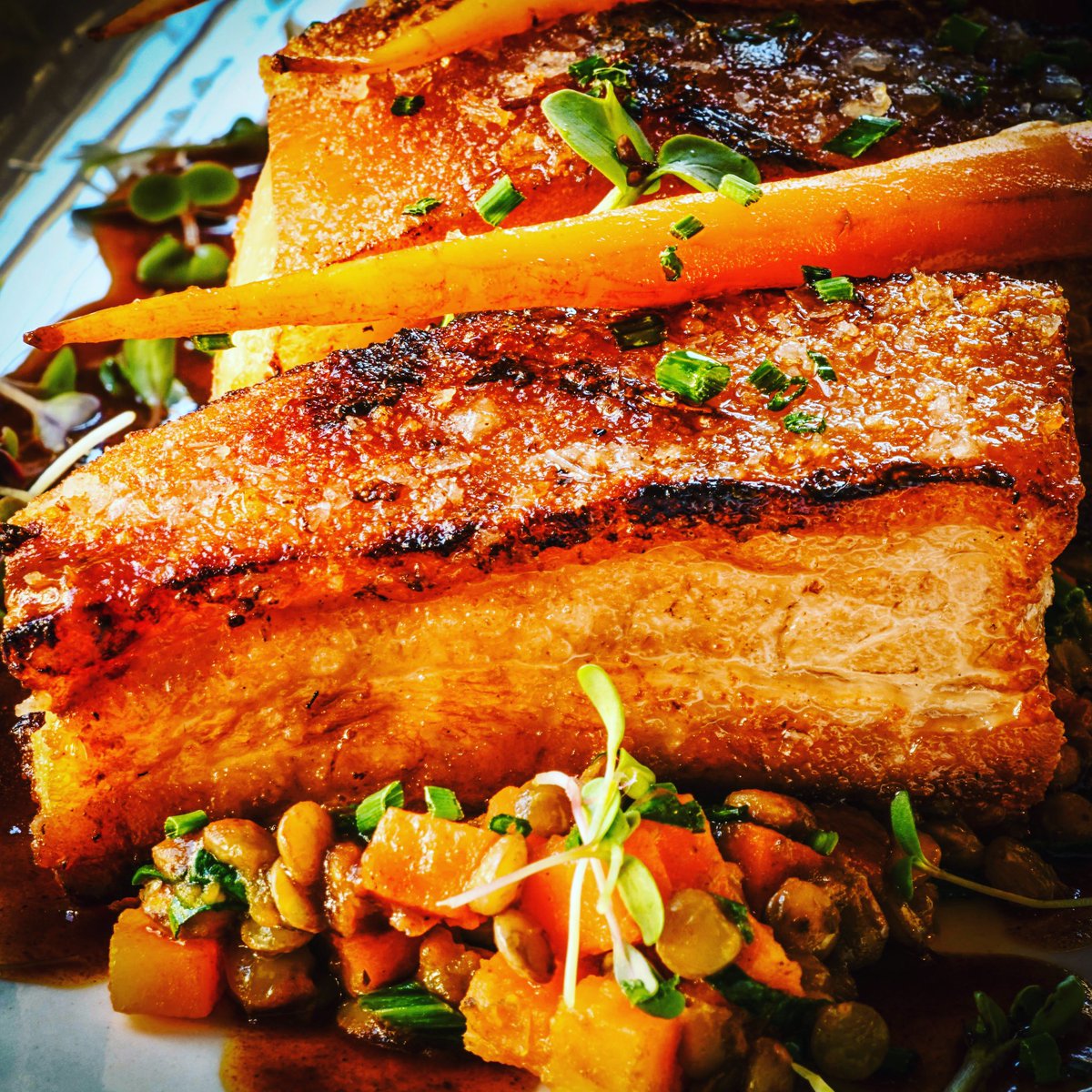 French_Bistro's tweet photo. Slow roasted Pork belly, roasted carrot 🥕 lentils, caramelised baby carrots, apple 🍏cider jus. Protea 🍷 wines on special. See you on the long weekend. https://t.co/BCr42WV02p