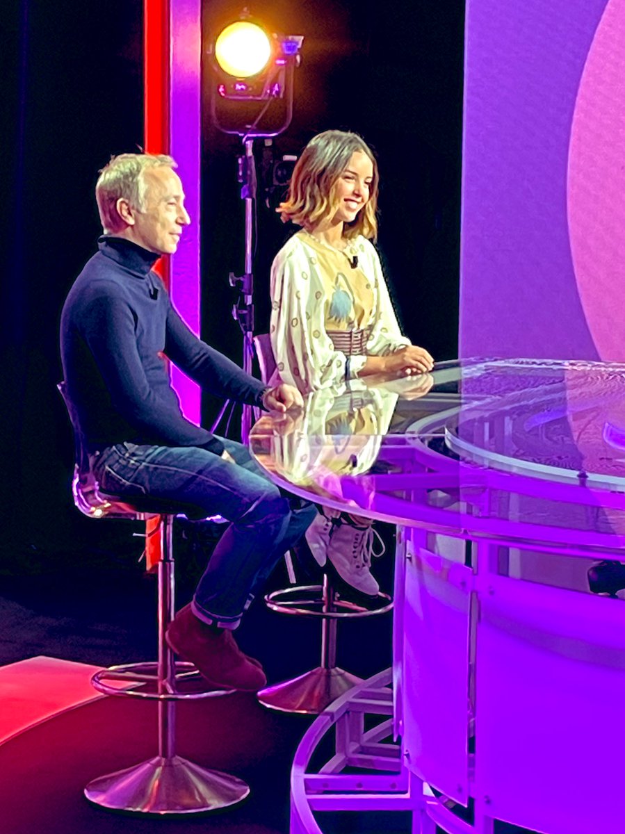 FranckNesme's tweet photo. Lyna Khoudri &amp; Sébastien Lifshitz dans #LInstantCinePlus ce soir 20h en clair sur CINÉ+ et en replay sur MyCanal @pierrezeni @gildaslegac @mycineplus @myCANAL #Cinema #CinePlus #LynaKhoudri #Papicha #Adolescentes https://t.co/aV4lJTVXfw
