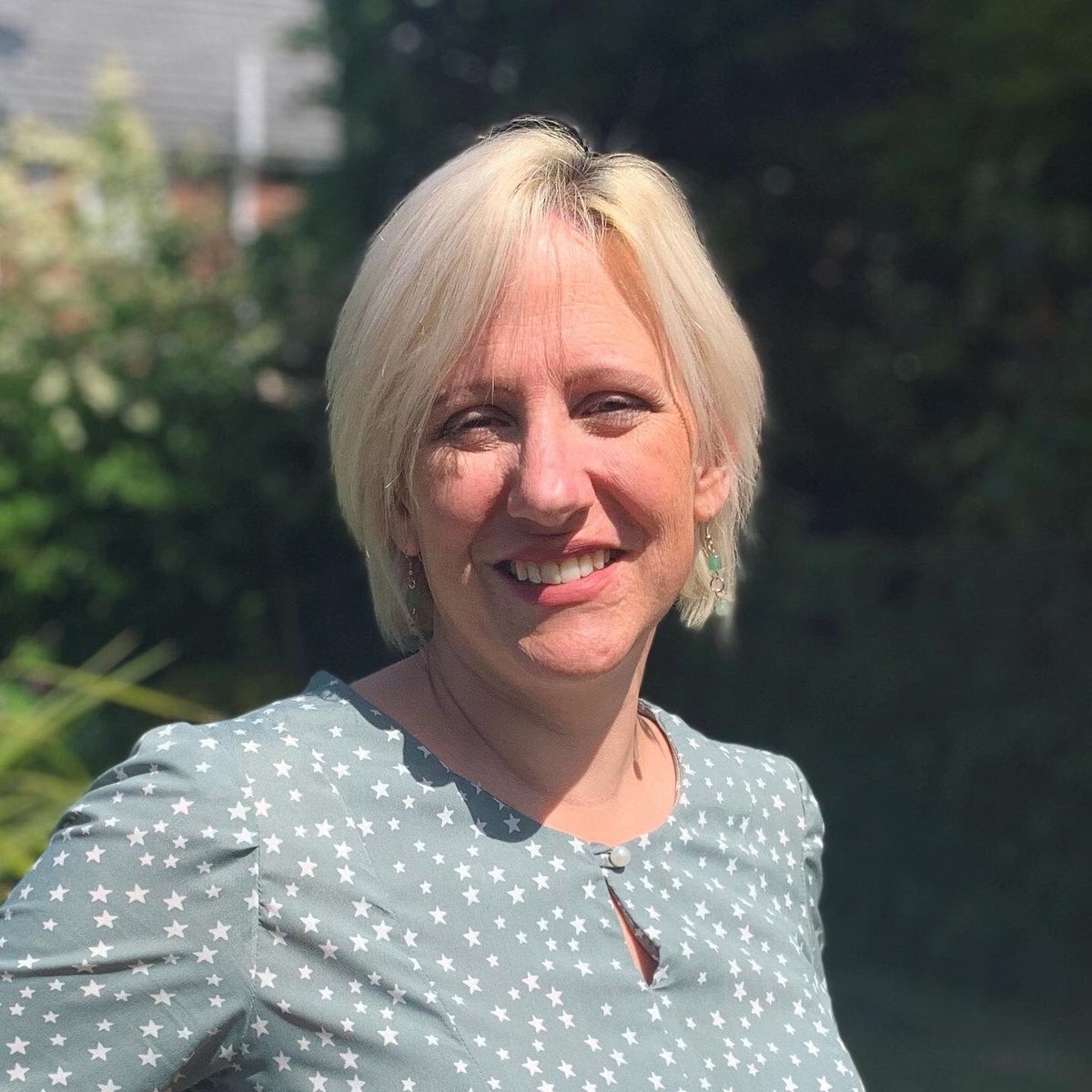 MerseyEtsyTeam's tweet photo. For this month’s Seller Spotlight we’ve been hearing all about Ruth’s business, @GlitterartiUK ✨ After initially struggling in the early days with SEO and selling online, Ruth joined the Merseyside Etsy Team to help improve her shop 🙌🏼 #Etsy #EtsyUK 

https://t.co/L8CisreOId https://t.co/gNVxKjdgXi