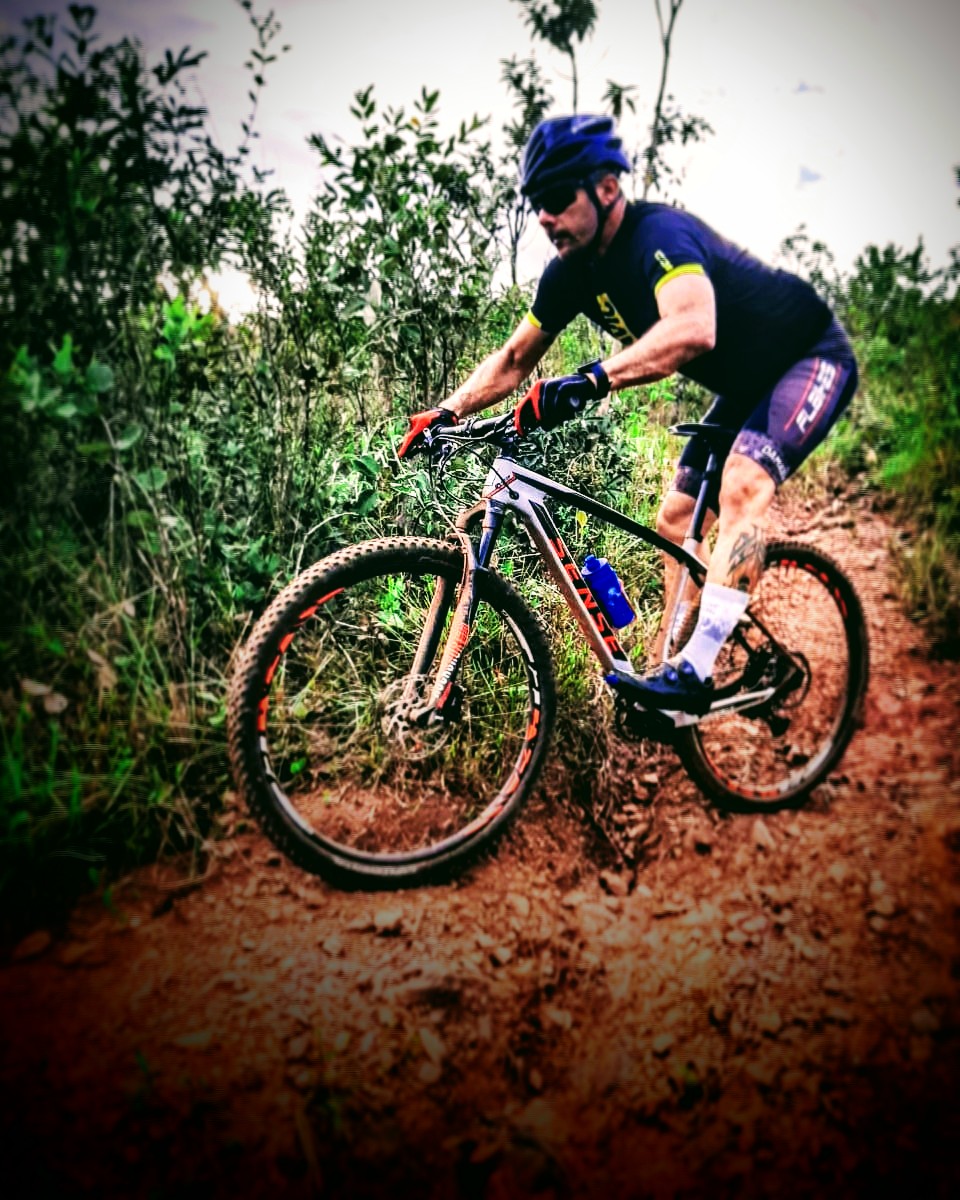 Daniel_Sard13's tweet photo. Distanciamento social de hoje!!!
#mtblifestyle
#mtbbrasil
#sensebikes
#flbikes
#bitaesportes https://t.co/tLgDMczfMY