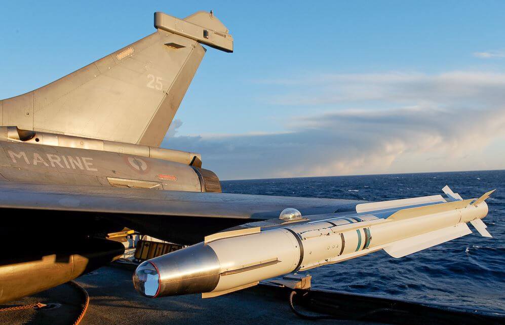 TheatrumBelli's tweet image. Le ministère des Armées commande 367 #missiles MICA NG pour les #Rafale
theatrum-belli.com/le-ministere-d…

@byMBDA @thalesgroup 
@Armee_de_lair @MarineNationale @ChasseEmbarquee 
#Roxel #ASB 
#BITD #Armement #Souveraineté #Rafale