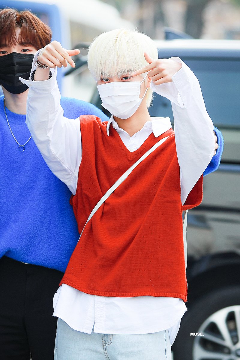 muse_930's tweet photo. 200318 출근 #태그 #염태균 #싸이퍼 #Ciipher
 
냅다 하트 갈기는.. https://t.co/3cVSqRos4y