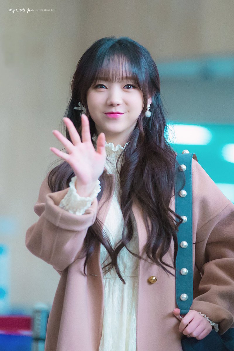 bubbleeteaz's tweet photo. #HappyFlowerKeiDay
#꽃이피어난계절_케이절

#러블리즈 #LOVELYZ #케이 #KEI 
@Official_LVLZ https://t.co/ri0IFAM9dh