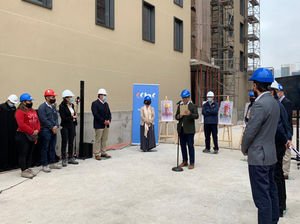CChC_Chile's tweet photo. [AHORA🔴] En el #DíaTrabajadorConstrucción presentamos #TrabajosEnObra, el primer sitio de empleo en la construcción desarrollado junto a @BNEChile y @SenceChile. Estamos en el lanzamiento junto a los ministerios @MinMujeryEG, @MintrabChile y @mop_chile ➡️ https://t.co/jm6Sj0VVAg https://t.co/Lao1epjSBO