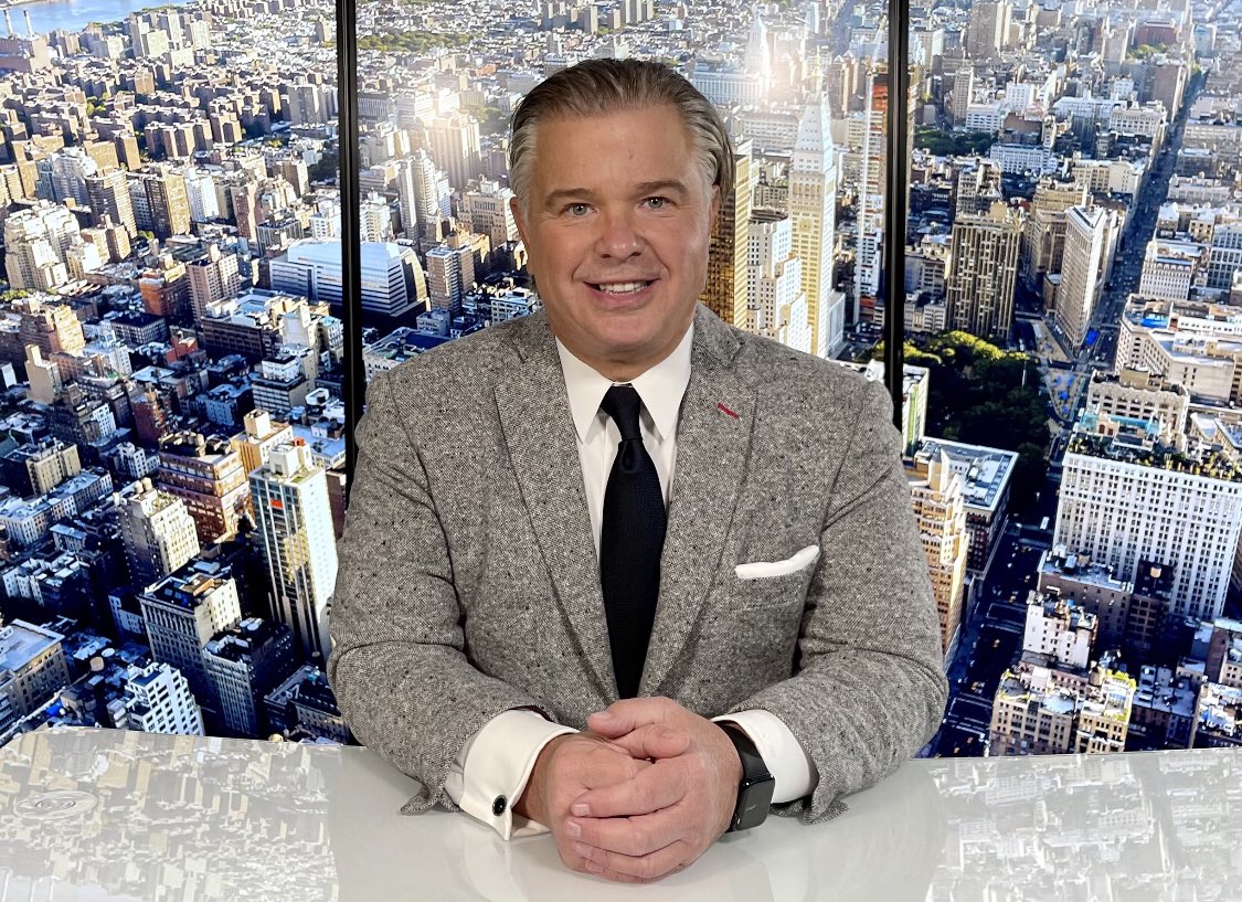 AnthonyHitt's tweet image. It feels amazing to be back in the #EVAmericas Headquarters on Park Avenue. Trying out our new studio!