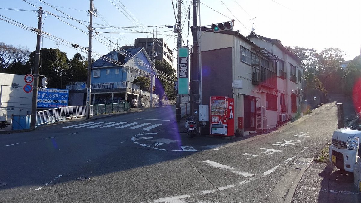 たこ 道路好団垢 浜松秋葉坂下郵便局そばの 小糸製角型灯器 包丁一灯点滅灯器は現存していました 1つの交差点で2度美味しいですね 21 3 14撮影 信号機
