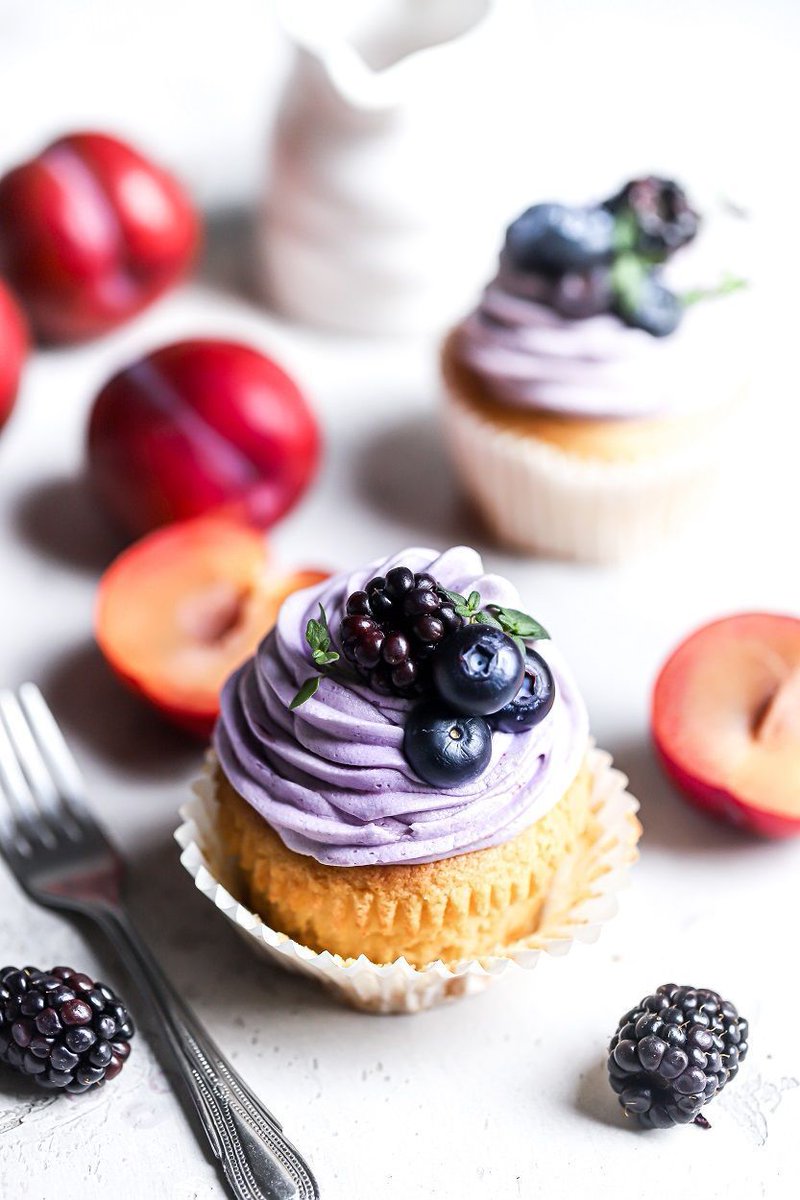 SAFruit's tweet photo. Why not brighten up a friend's day and leave an edible gift for them on their doorstep. @Charleys_health plum cupcakes would make a gorgeous gift 💜

Get the delicious recipe here ➡️ https://t.co/riOZI605X5

#cupcake #gift #ediblegift #thoughtful #southafricanfruit https://t.co/z4ZncL0HbM