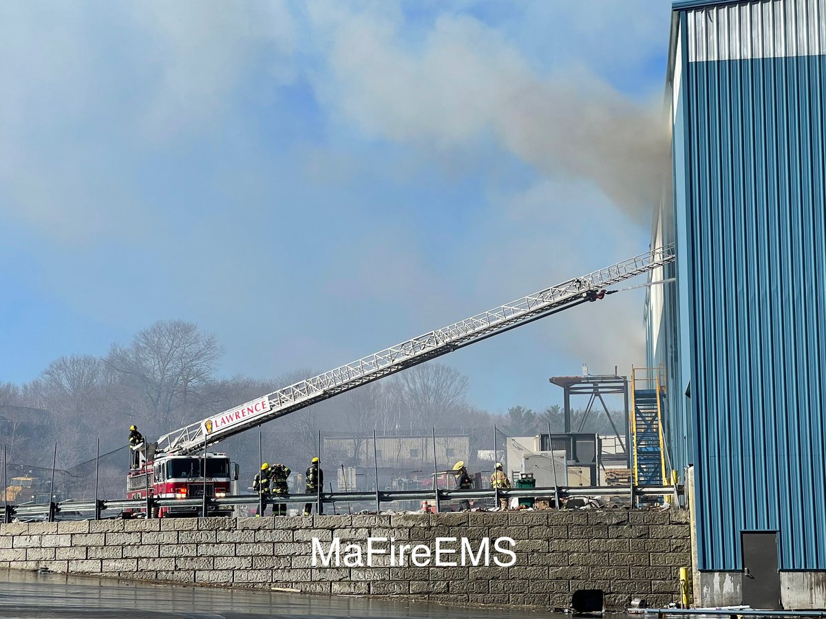 MaFireEMS's tweet photo. 2nd alarm of fire North Andover Ma , https://t.co/X1IYXwdivm